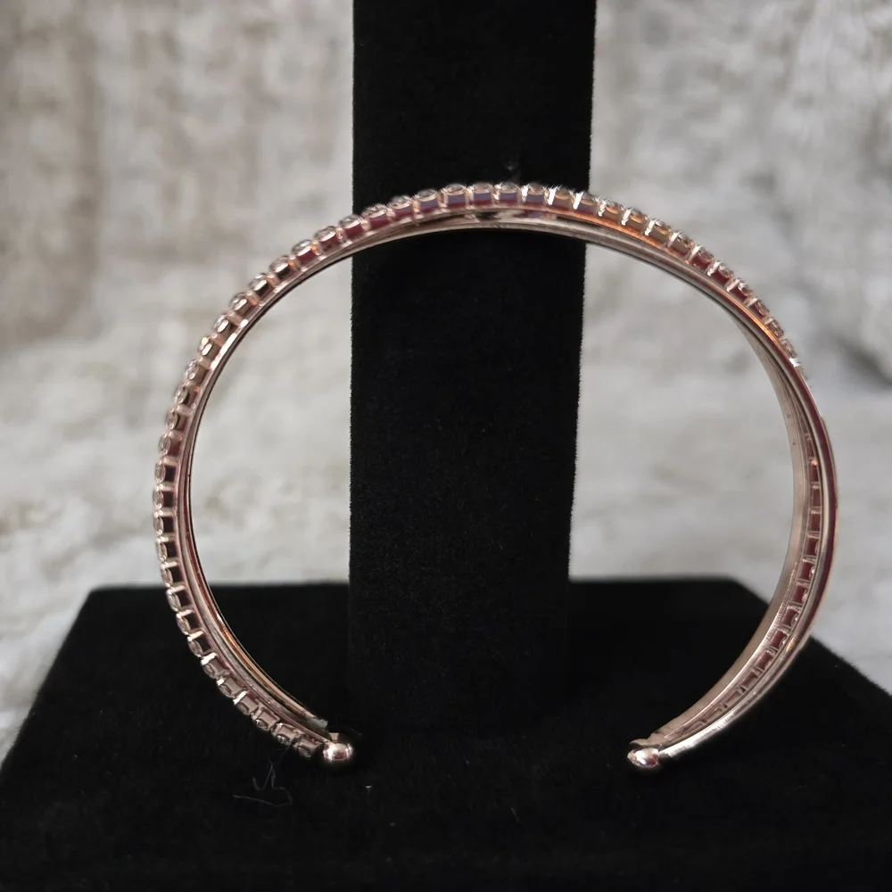 Elegant Rose Gold Tone X-Design Bracelet With Sparkling Stones NWOT‎
